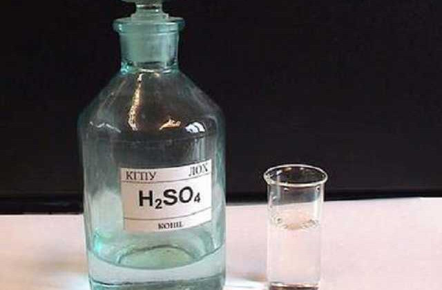 Неизвестный в Одесской области облил кислотой итальянца