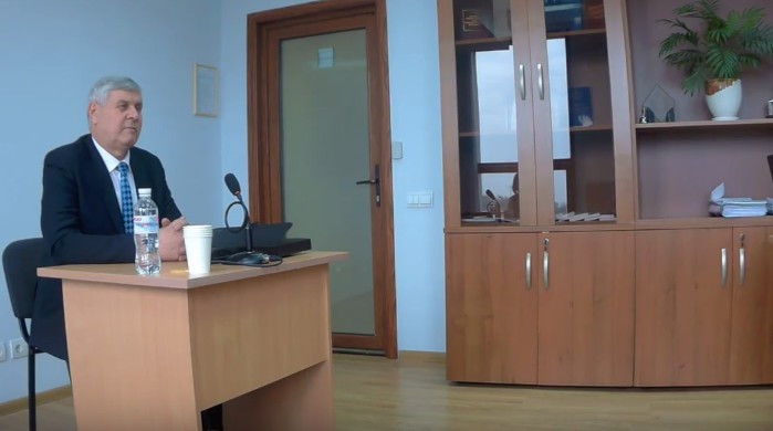 Судью, пытавшегося повлиять на коллег за 30 тысяч гривен, отстранили от правосудия