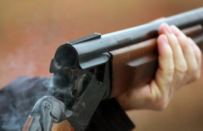 Мужчина расстрелял электриков на Закарпатье