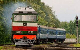 Столкновение поезда с вагонами под Харьковом: есть пострадавшие
