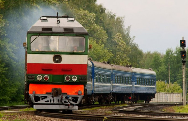 Столкновение поезда с вагонами под Харьковом: есть пострадавшие