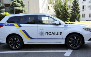 Водитель и напарник сбежали: патрульные сбили человека на переходе в Черновцах