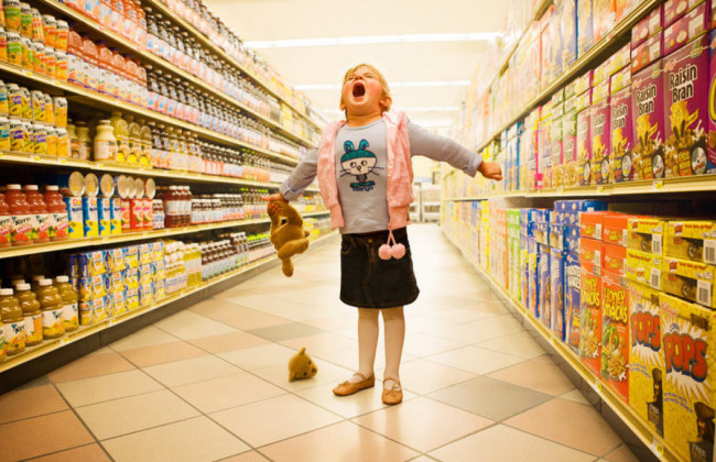 Мужчина устроил погром в супермаркете Харькова