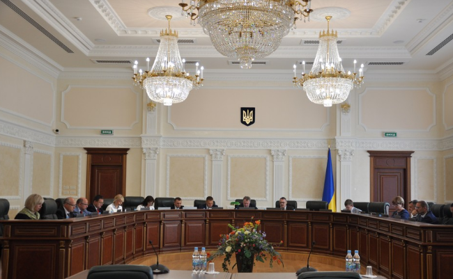 На судью давили рекламой на сити-лайтах