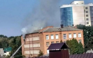 Масштабный пожар в школе в Хмельницком: первые подробности