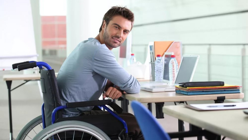Кто несет субсидиарную ответственность за трудоустройство людей с инвалидностью: решение ВС