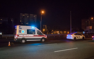 Перебегал 8-полосную дорогу: в Киеве погиб мужчина