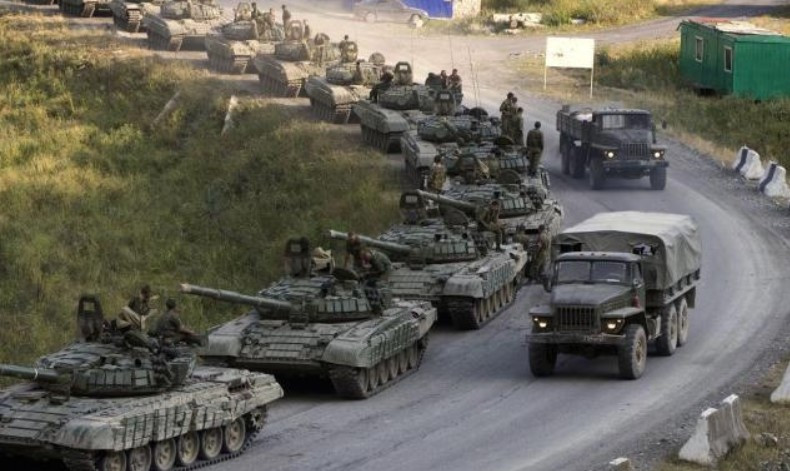 Россия готовится к эскалации на Донбассе: пояснили причину