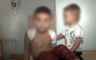 Под Херсоном отец избил детей до переломов и подался в бега