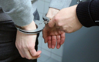 «30 ударов ножом»: за убийство таксиста объявили подозрение парню