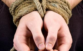 В Киеве трое преступников захватили автобус с заложниками