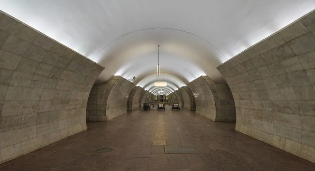 Украинец погиб на станции метро в Москве