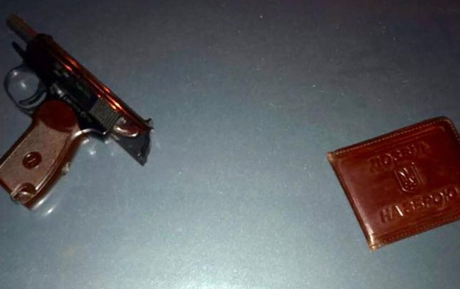 В Киеве пьяный полицейский устроил стрельбу: первые подробности