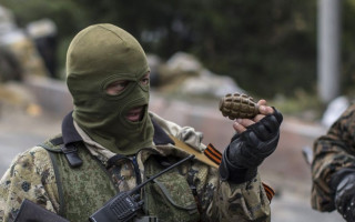 «Колени разбили молотком»: женщина рассказала о плене у боевиков