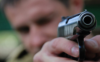 ЧП в столице: в подъезде жилого дома устроили стрельбу