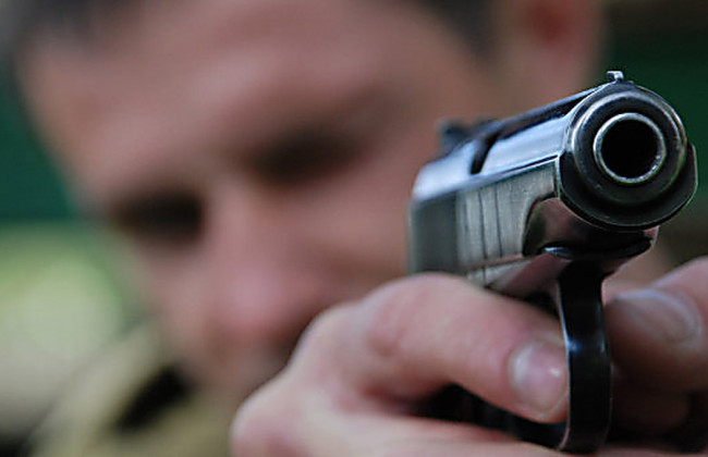 ЧП в столице: в подъезде жилого дома устроили стрельбу