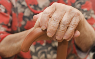 Руководство все скрыло: в доме престарелых сильно избили женщину