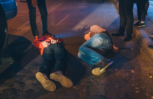 Пьяные посетители расстреляли охрану кафе в Киеве