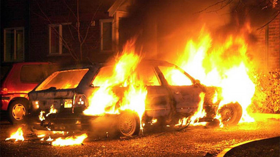 Неизвестные сожгли автомобиль юриста под Одессой