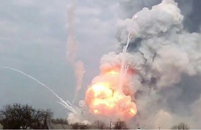 Взрыв боеприпасов: в Черниговской области эвакуировано 10 тысяч человек