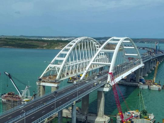 Крымский мост может обвалиться в любой момент, — архитектор