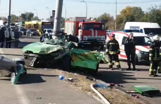 Две девушки погибли, парень лишился ног: страшное ДТП в Киеве