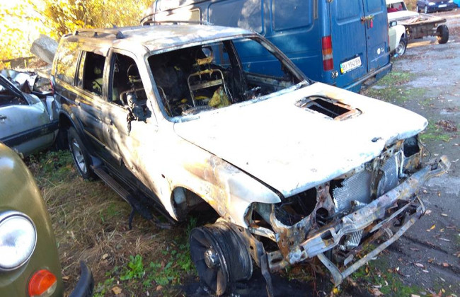 Неизвестные сожгли автомобиль активиста в Глухове