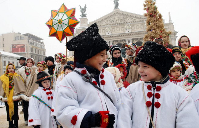 Отметим два Рождества: украинцы узнали количество зимних выходных дней