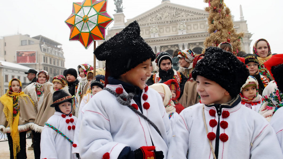 Отметим два Рождества: украинцы узнали количество зимних выходных дней