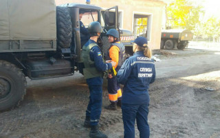 Взрывы под Ичней: из зоны пожара вывозят взрывоопасные предметы