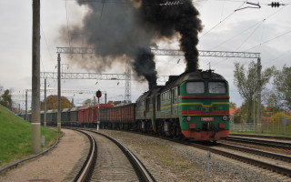 Страшная авария с тремя погибшими: в Кривом Роге столкнулись тепловозы