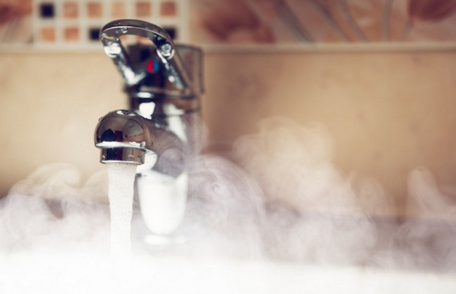 Гаряча вода вже з’явилась на Троєщині та Лісовому масиві: скільки чекати іншим киянам