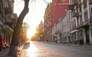 С молотком и ножом: мужчину, который бегал за детьми, арестовали