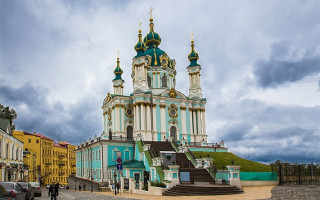 Спикер ВР подписал закон о передаче Андреевской церкви Константинополю