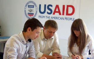 США окажут помощь украинским предпринимателям на Донбассе