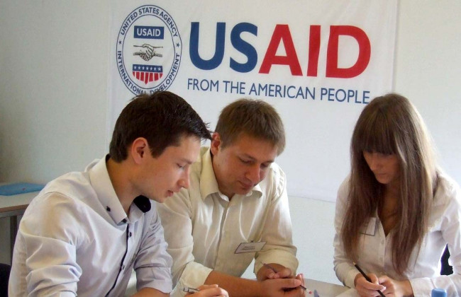 США окажут помощь украинским предпринимателям на Донбассе