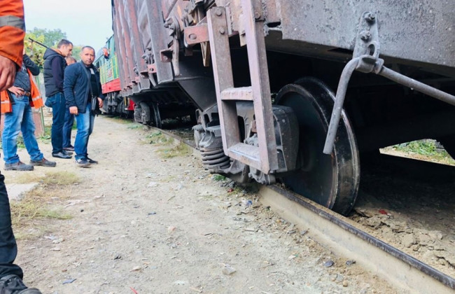 В Ужгороде грузовой поезд сошел на лагерь ромов