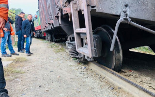 В Ужгороде грузовой поезд сошел на лагерь ромов