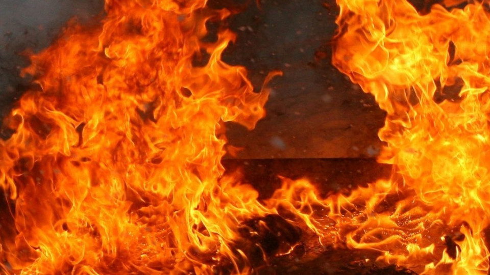 Пожар на дороге: в Львовской области на ходу загорелся туристический автобус