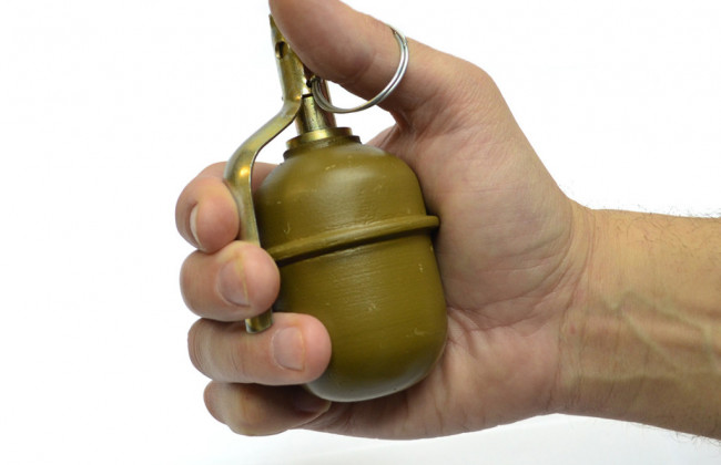 Погрожував гранатою: зухвалий напад на магазин у Києві