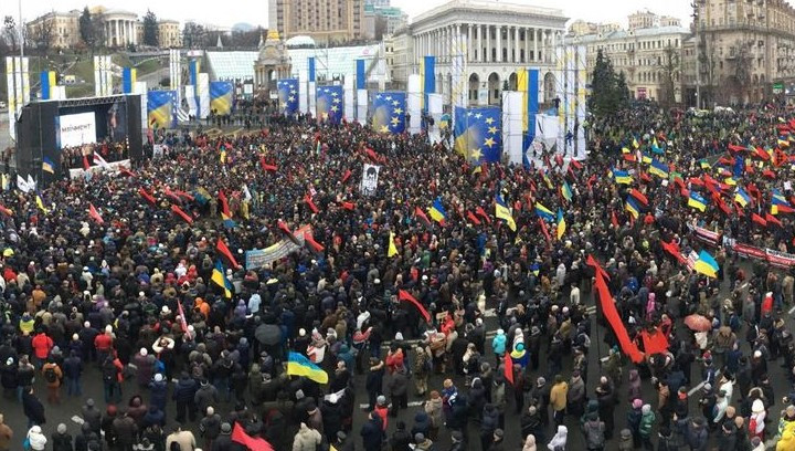 Вбивство активістів на Майдані: з'явилося нове відео з потраплянням куль і смертями людей