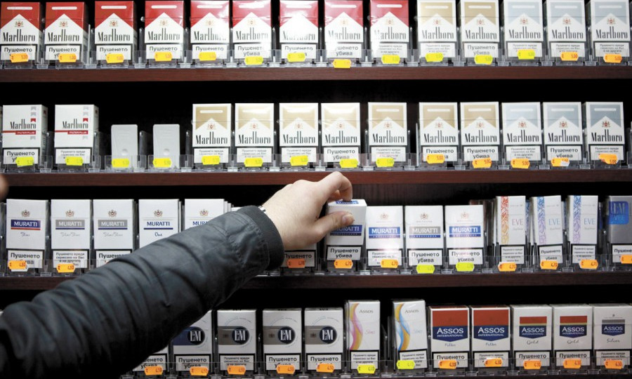 100 грн за пачку не предел: Кабмин разработал план по  росту цен на сигареты
