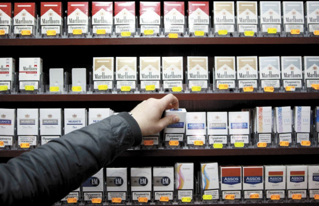 100 грн за пачку не предел: Кабмин разработал план по  росту цен на сигареты
