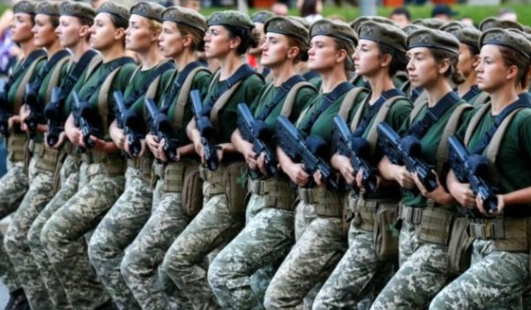 В Україні набув чинності закон про рівні права жінок і чоловіків у ЗСУ
