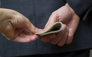 Военного бухгалтера поймали на крупной взятке в Винницкой области