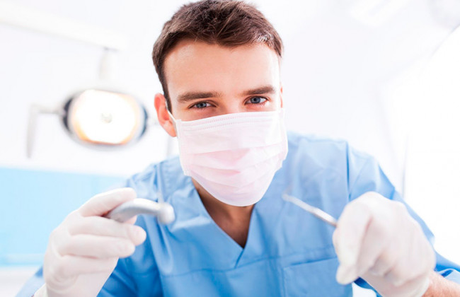 Горе-врач «забыл» иглу в горле ребенка в Закарпатской области