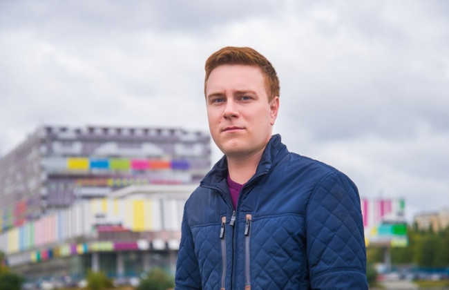 Выпрыгнул с 11 этажа: в Москве журналист НТВ покончил жизнь самоубийством