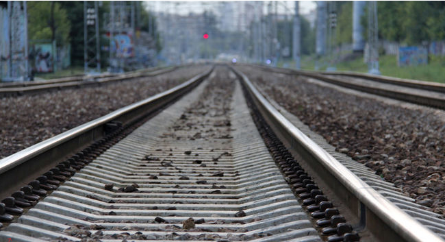 Ампутували ноги: під Львовом потяг збив хлопця