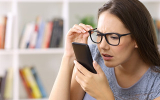 Как смартфоны вредят здоровью: врачи назвали 3 проблемы