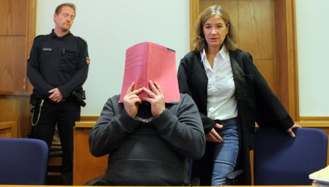 Назначал смертельные дозы лекарств: в Германии судят врача-убийцу